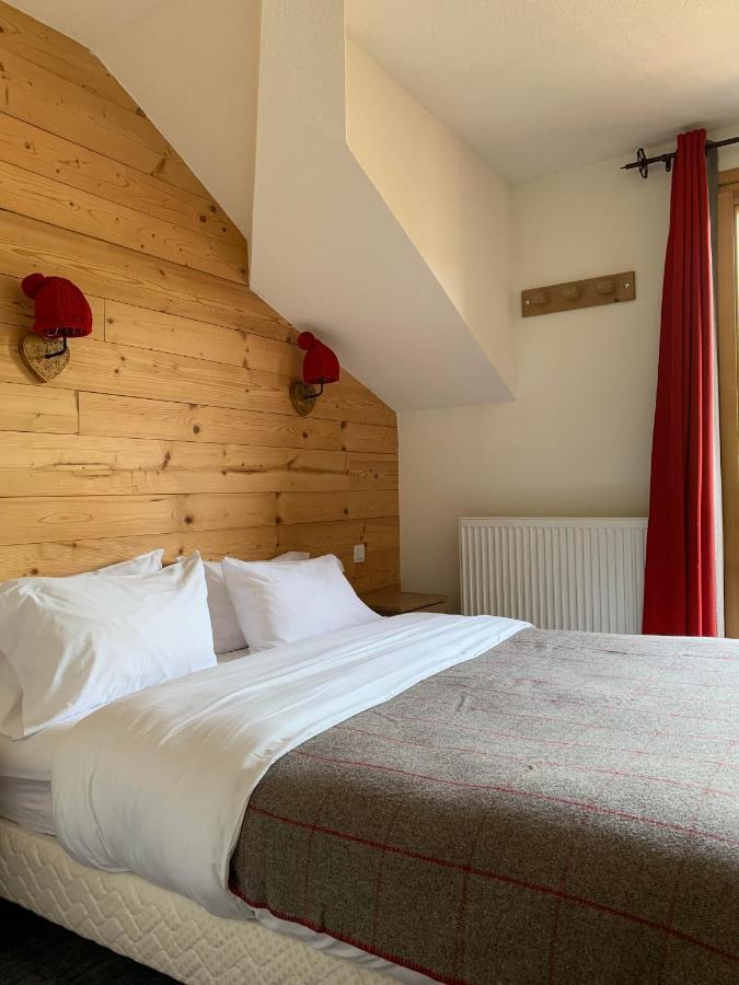 Hotel Lac Bleu 1650 Saint-François-Longchamp Dış mekan fotoğraf