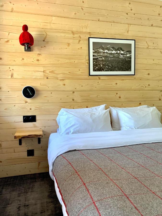 Hotel Lac Bleu 1650 Saint-François-Longchamp Dış mekan fotoğraf